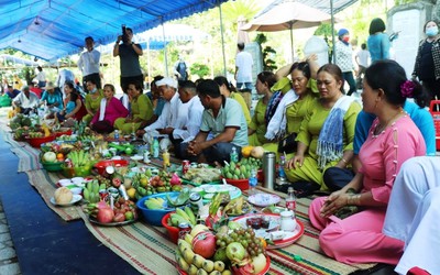 Hơn 100 đoàn hành hương về dự Lễ hội Tháp Bà Ponagar năm 2023