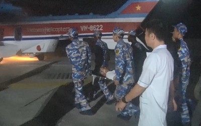 Trực thăng EC-225 đưa ngư dân bị giảm áp từ đảo về đất liền điều trị