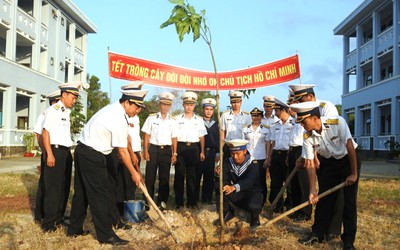 Vùng 5 Hải quân phát động "Tết trồng cây đời đời nhớ ơn Bác Hồ"