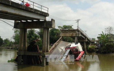 Đã tìm thấy 3 nạn nhân trong vụ sập cầu vòm ở Tuyên Quang