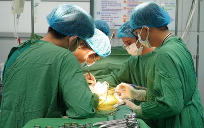 Hành trình trắng đêm nỗ lực ghép tạng xuyên Việt của 2 bệnh viện