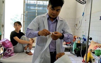 Xuyên đêm nối bàn tay bị đứt lìa cho một người đàn ông ở Quảng Ngãi