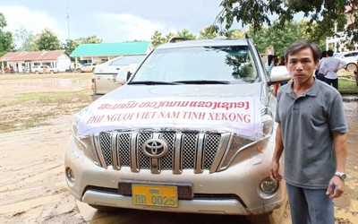 Video: Những chuyến hàng cứu trợ của bà con Việt Nam đến với nhân dân Lào