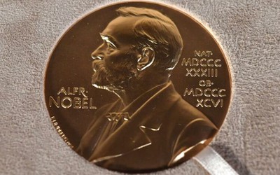 Giải Nobel Kinh tế 2021 vinh danh các nghiên cứu về quan hệ nhân quả