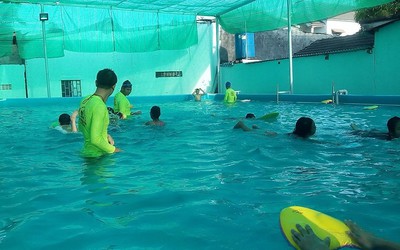Tư nhân hóa bể bơi trường học, nhà đầu tư “ngồi mát ăn bát vàng”?