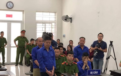 Cưỡng đoạt tài sản của tiểu thương chợ Long Biên, Hưng “kính” cùng “đàn em” tái hầu tòa