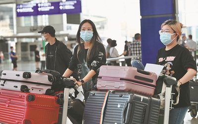 Hồng Kông dỡ bỏ mọi hạn chế với du khách, chấm dứt chế độ “0+3”