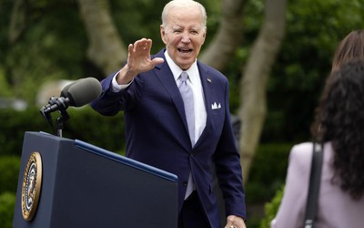 Tổng thống Joe Biden có thể làm gì để ngăn nước Mỹ vỡ nợ?