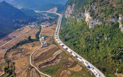 Chính ngạch và tiểu ngạch