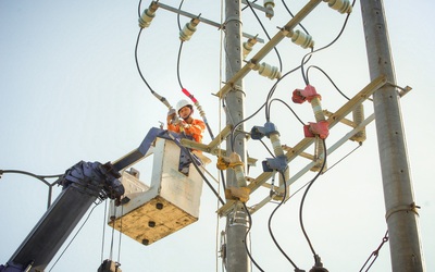 Thủ tướng yêu cầu phải cung ứng đủ điện cho sản xuất, tiêu dùng