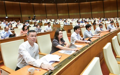 Quốc hội thông qua Nghị quyết về phê chuẩn quyết toán NSNN năm 2022