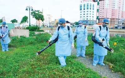 Sốt xuất huyết hoành hành ở Hà Nội nhưng các phường vẫn bình chân như vại