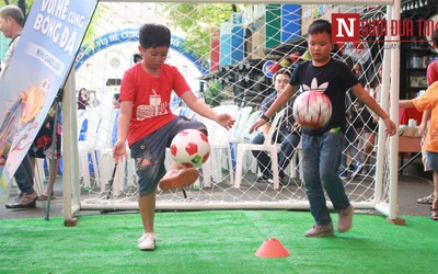 150 trẻ em có hoàn cảnh khó khăn tại TP.HCM háo hức tham gia “Vui hè cùng bóng đá”