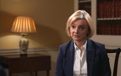 Lời xin lỗi của Thủ tướng Anh Liz Truss và những tiếng nói ủng hộ