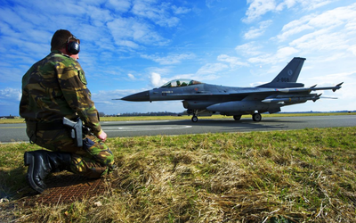 Gian nan lộ trình học lái chiến đấu cơ F-16 của phi công Ukraine