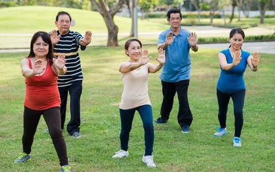 Chế độ ăn uống, sinh hoạt cho người mắc tiểu đêm do huyết áp cao