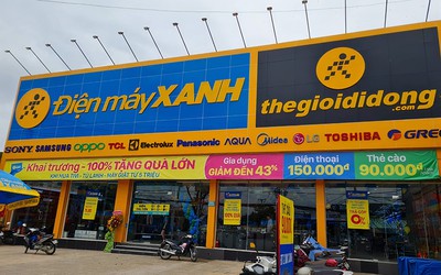 Khó khăn bủa vây, doanh thu tháng 8 của Thế Giới Di Động tiếp tục giảm