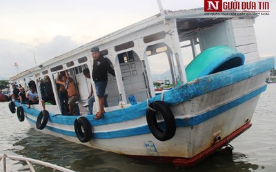 Du lịch "chui", “bịp” lộng hành trên vịnh Vân Phong: Đừng để mất bò mới lo làm chuồng