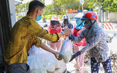 Những tấm lòng “nhường cơm sẻ áo” dìu nhau qua đại dịch của người dân Ninh Thuận