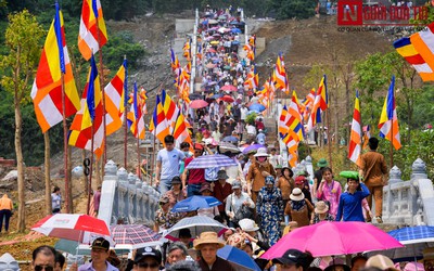 Hàng vạn phật tử về chùa Tam Chúc trong dịp Đại lễ Phật đản Vesak 2019