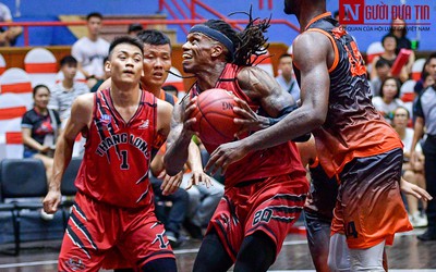 VBA 2019: Ngược dòng ngoại mục, "Chiến binh" Thang Long Warriors giành chiến thắng ngay phút chót