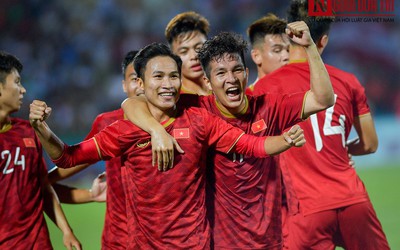 Chùm ảnh: “Thủy chiến” đất Tổ, U23 Việt Nam đè bẹp U23 Myanmar