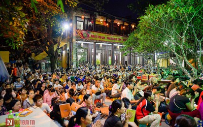 Hàng ngàn người đổ về chùa Phúc Khánh dự đại lễ Vu Lan