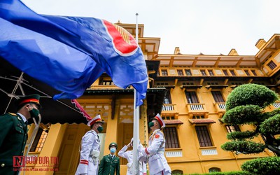 Trang nghiêm lễ thượng cờ ASEAN nhân kỷ niệm 53 năm thành lập