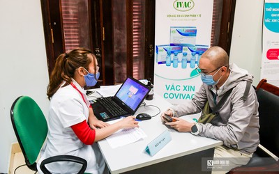 Hàng trăm người đăng ký thử nghiệm vaccine COVIVAC phòng COVID-19