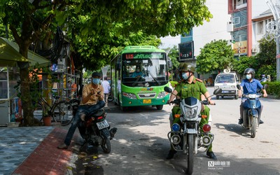 Ngoại thành Hà Nội tăng cường tuần tra, xử lý vi phạm phòng dịch