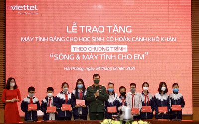 Viettel trao tặng 37.000 máy tính bảng cho học sinh khó khăn