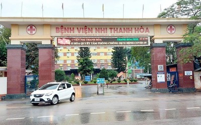 Trưởng khoa BV Nhi vi phạm thuần phong mỹ tục khi ôm eo nữ nhân viên