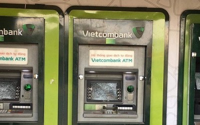 Xác định được người đàn ông nghi đập phá nhiều trụ ATM ở Bình Dương