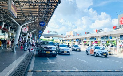 Gian lận cước, 2 hãng taxi phải tạm dừng đón khách tại sân bay Tân Sơn Nhất