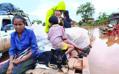 Nỗi lòng người cầm bút và những ký ức không quên ở Attapeu