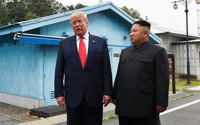 Tổng thống Donald Trump nói trong cuộc gặp Chủ tịch Kim Jong-un tại DMZ: "Nếu ông ấy không tới, báo chí sẽ khiến tôi trông rất tệ”