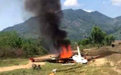 Không thể bỏ lỡ: Khởi tố ông Lê Thanh Thản, nguyên nhân máy bay quân sự rơi ở Khánh Hòa, xe ô tô tông chết 2 nữ sinh và 1 em bé 4 tuổi