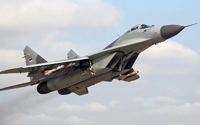 Chiến đấu cơ MiG-29 của Slovakia hết nhiên liệu giữa không trung, phi thẳng xuống mặt đất