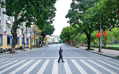 Từ ngày mai 19/8, phải ngồi cách nhau 1m tại nhà hàng, quán ăn ở Hà Nội