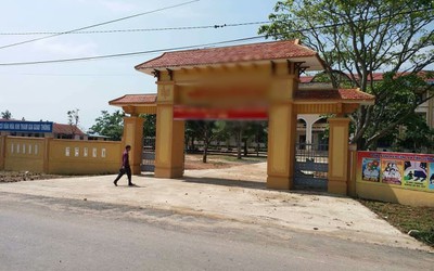 Nghi án 10 thanh niên hiếp dâm 1 nữ sinh: Nhà trường ra thông báo "đặc biệt"