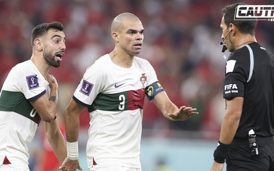 Bruno Fernandes và Pepe đối mặt án phạt vì chỉ trích trọng tài