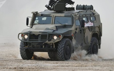 Quốc gia NATO duy nhất từ chối Humvee Mỹ để mua xe bọc thép Nga