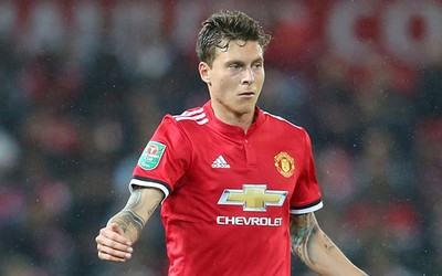 Mourinho đang cố níu giữ sự tự tin của Lindelof