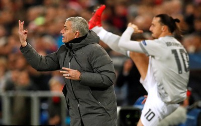 Mourinho: Không ghi 5 bàn trong hiệp một nên... thua