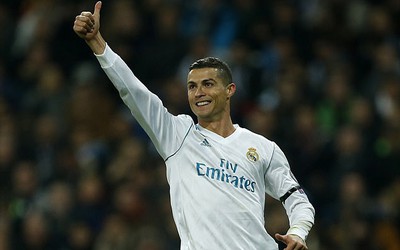 Ronaldo ghi siêu phẩm hạ gục Dortmund, lập siêu kỷ lục đón Giầy vàng