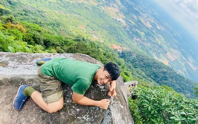 Chàng hotboy 9x đi bộ xuyên Việt: Suýt chết khi leo núi Bà Đen, e ngại khi con gái "thả thính"