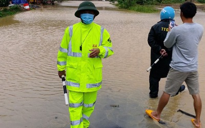 Đắk Lắk: Nhiều tuyến đường sạt lở, ngập sâu do mưa lớn