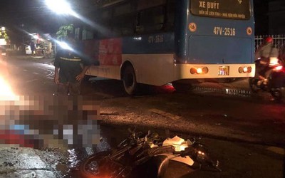 Hai người thiệt mạng sau cú va chạm với xe bus