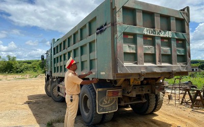 CSGT xử lý quyết liệt, nhiều phương tiện tháo dỡ, cắt bỏ thùng cơi nới