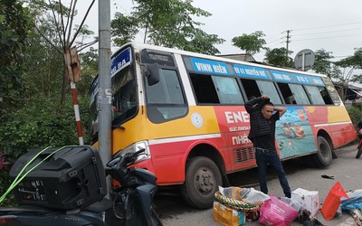 Huế: Điều tra vụ 2 đối tượng lên xe bus giải quyết mâu thuẫn với tài xế